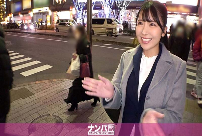 200GANA-2429 | (中)アキバの路上でカイロ配り！会社帰りの美脚美女が罠にかかった！連れ込んだホテルでエロトーク…次第に気分も高揚していって…